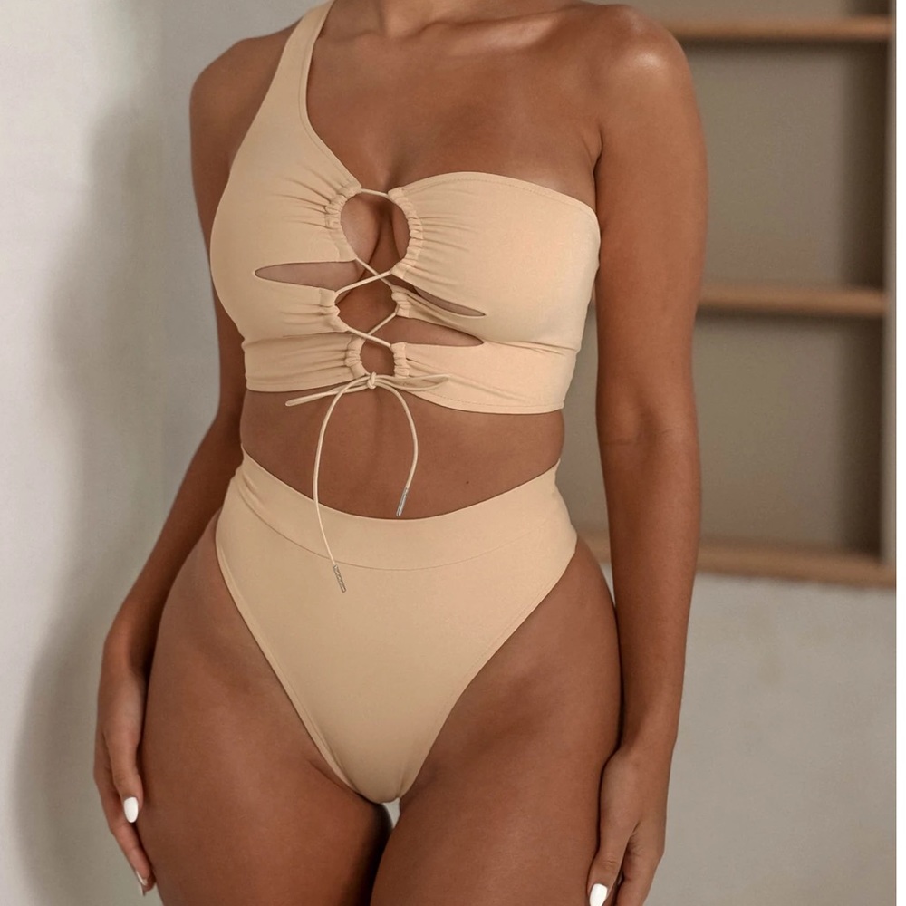 Beige high waisted bikini set